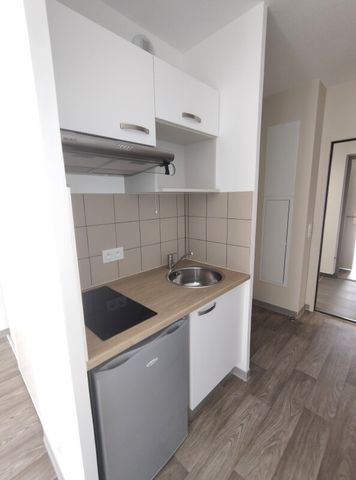 Location Appartement 1 pièce 18m² FRANQUEVILLE ST PIERRE 76520 - Photo 3