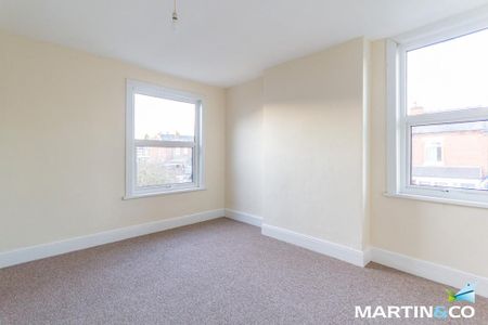 4 bedroom end of terrace house to rent - Photo 4