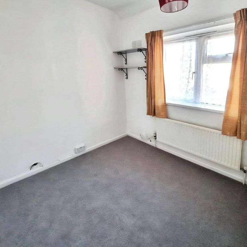 Semi-detached house to rent on - Photo 1