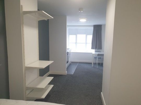 Studio to rent - Photo 1