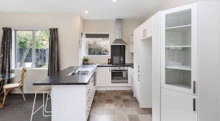 RICCARTON - TWO BEDROOM IMMACULATE PRIVATE TOWNHOUSE (OVER 60'S) - Photo 2