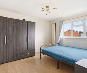 Available unfurnished from 10/04/2026 - Photo 2