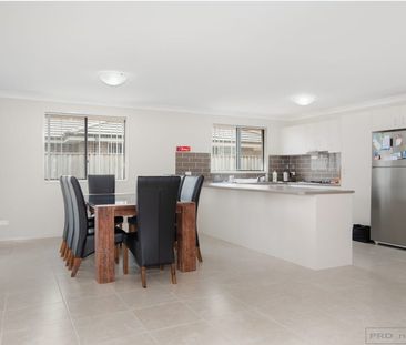 12 Holland Circuit, Gillieston Heights NSW 2321 - House For Rent | ... - Photo 4