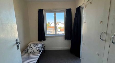 Famous Fendalton Flat - Photo 2