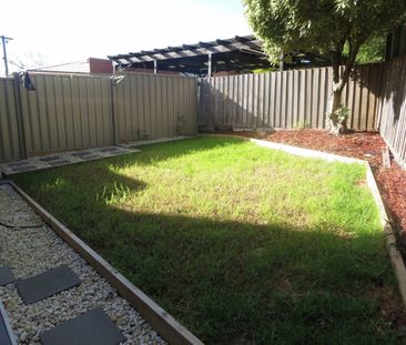 2/2 Rhonda Street, Mount Waverley VIC 3149 - Townhouse For Rent | D... - Photo 4