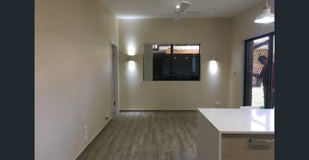 NICE AND COZY 1 BEDROOM GRANNY FLAT - Photo 2