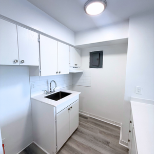FREE MONTH – STUDIO – 7355 Acadie - Photo 2