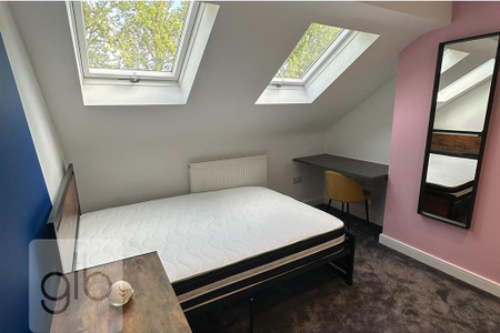 1 bedroom in a house share to rent - Photo 5