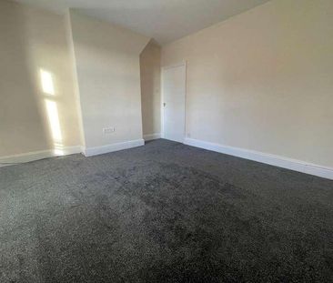 Middleton Road, Chadderton, OL9 - Photo 1