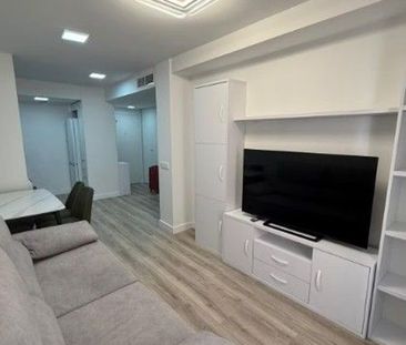 Alquiler de piso en Av. Ramón y Cajal, 28 - Photo 2