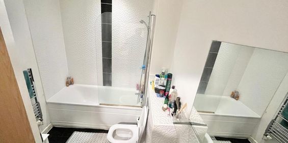1 bedroom in a house share to rent - Photo 3