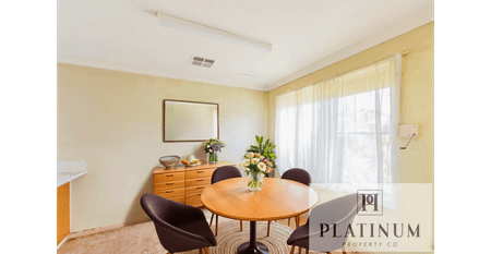 3-Bedroom Brick & Tile Home with Spacious Yards in Quiet Street - Photo 3