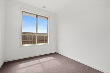 3 Bedroom Spacious Home! - Photo 4