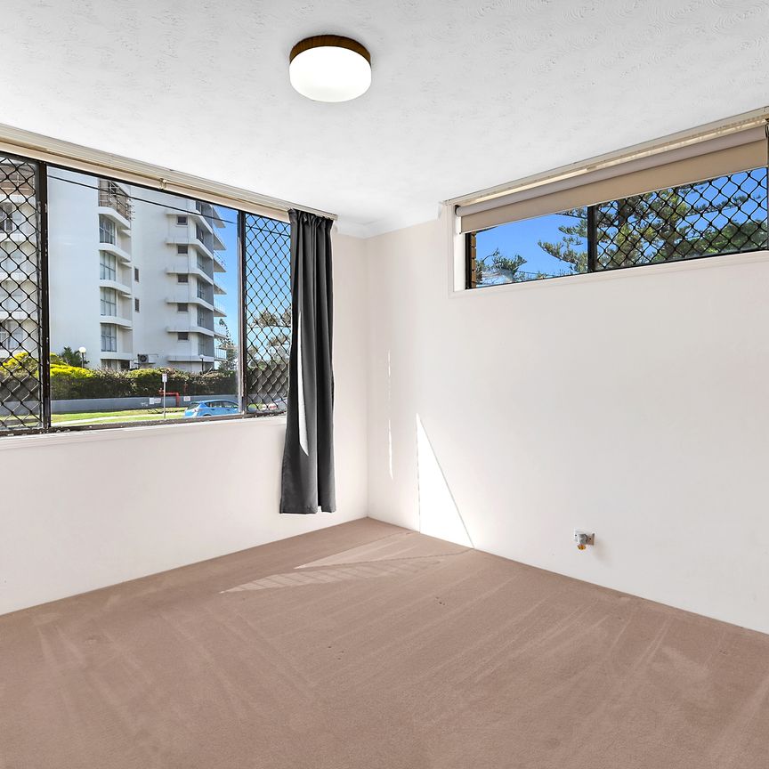 Unit 1/137 Old Burleigh Road - Photo 1