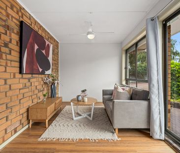 Neat & Comfortable Home in Peaceful Huntfield Heights - Photo 5