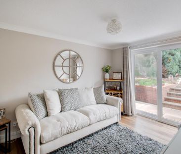 4 bedroom detached house to rent - Photo 2