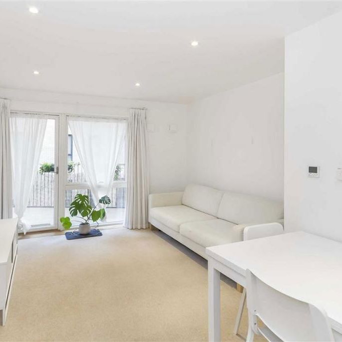 1 bedroom flat to rent - Photo 1