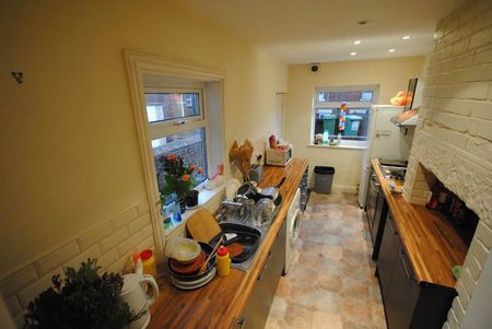 5 bedroom house to rent - Photo 2