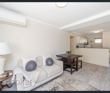 Top Floor Apartment - Photo 1