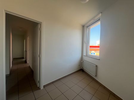 Lichtrijk appartement te huur - Foto 4