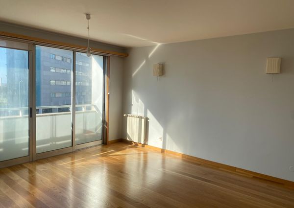 Fantástico Apartamento T2 para Arrendamento em Matosinhos