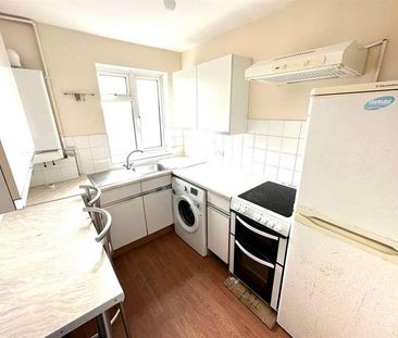 Dellfield Parade, Uxbridge, UB8 - Photo 5
