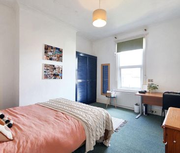 7 bedroom semi-detached house to rent - Photo 3