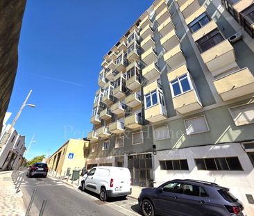 Lisboa - Campolide. T1+1 remodelado e mobilado. Vistas panorâmicas - Photo 3