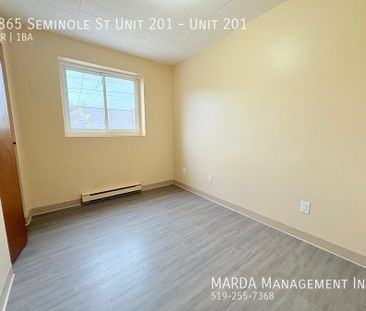 BRIGHT & SPACIOUS 2BEDROOM/1BATH UNIT ON SEMINOLE- INCLUSIVE - Photo 6