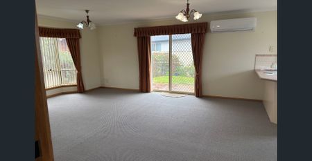 Two bedroom unit - Photo 3