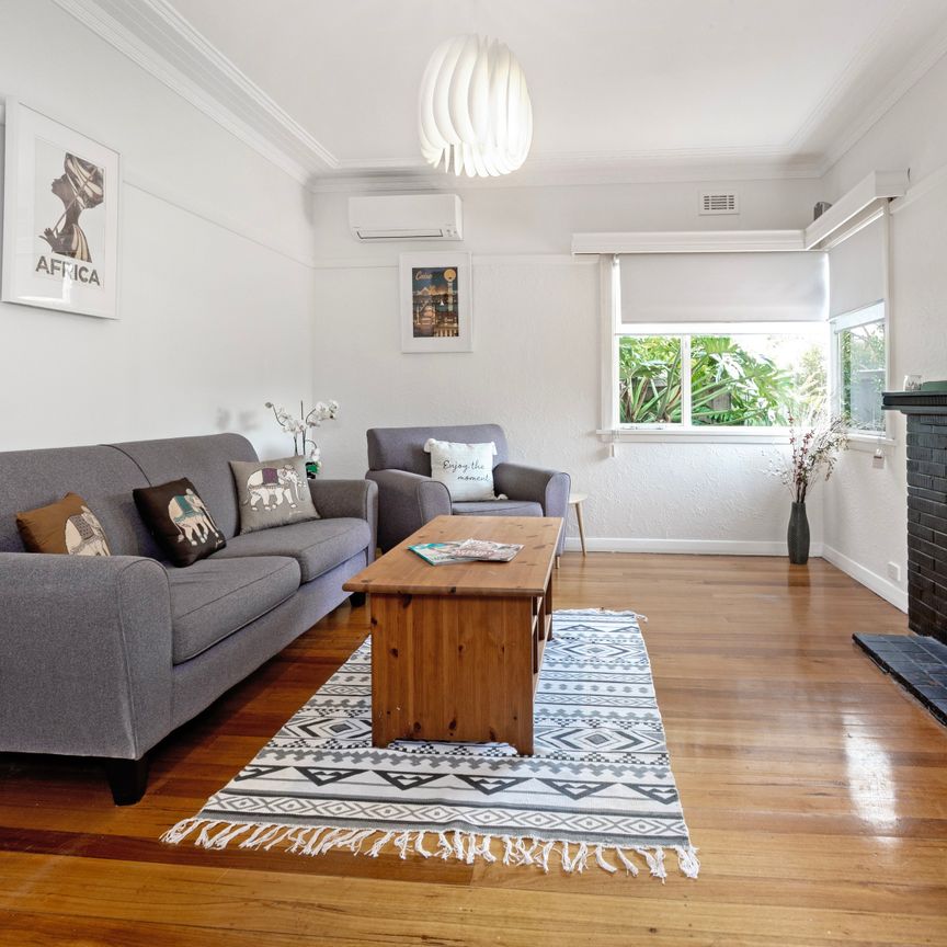 5 St James Avenue, Bentleigh VIC 3204 - House For Rent | Domain - Photo 1