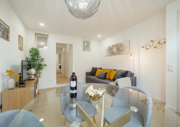 Mieszkanie na wynajem - 55 m² - 2 pokoje Porto Porto