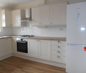 2 bedroom maisonette to rent - Photo 4