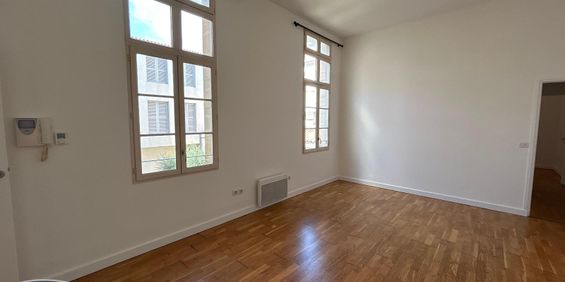 Location Appartement 2 pièces 58m² LA ROCHELLE 17000 - Photo 3