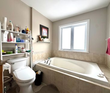 For Lease - 26 Torbec Avenue, Kanata, Ontario - Photo 3