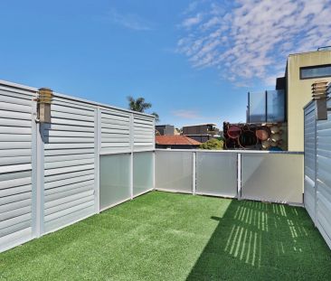 LOCATION PERFECT! - Photo 4