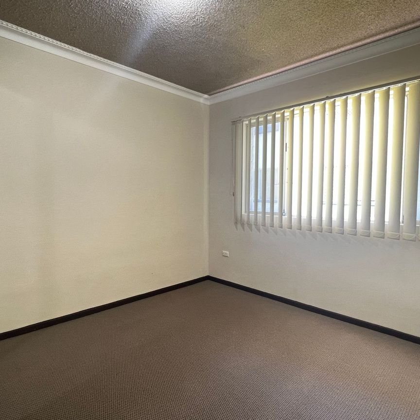 2/1 Burra St, 4217, Chevron Island Qld - Photo 1