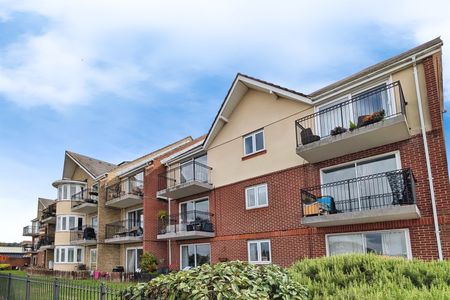 Vespasian Quay, SO18 - Photo 3