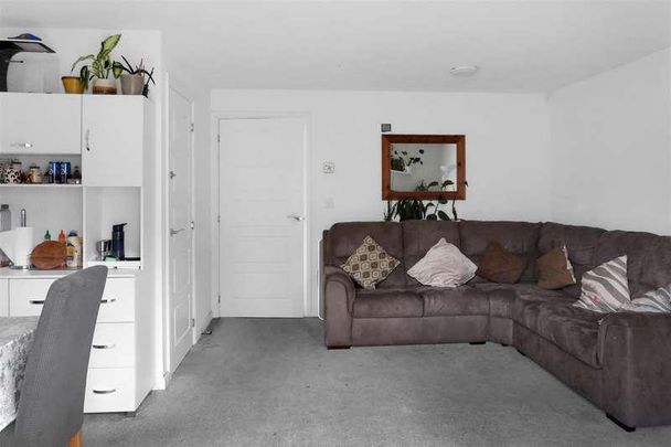 Robin Place, Allington, ME16 - Photo 1