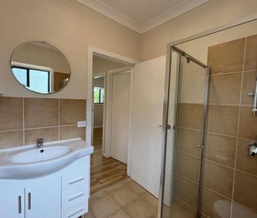 Neat & Cosy home - Photo 5