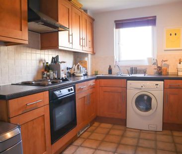 2 bedroom apartment to rent - Photo 4