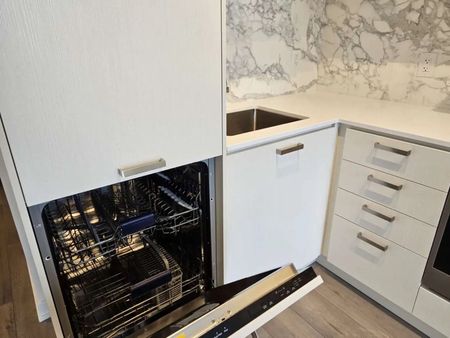 For Lease - 38 Honeycrisp Crescent Unit# 1816, Vaughan, Ontario - Photo 3