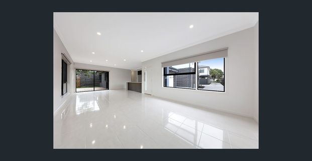 2 Bedroom 2 Bathroom Townhouse! - Photo 1