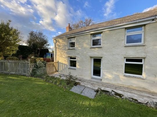 Parc Erissey, Redruth, TR16 - Photo 1