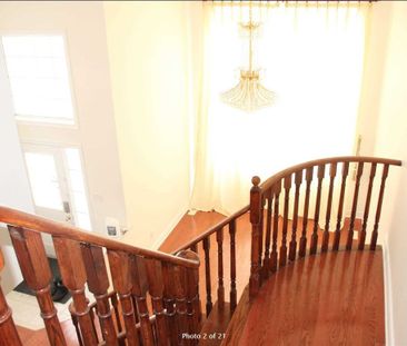 For Lease - 8 Mimosa Street, Markham, Ontario - Photo 2