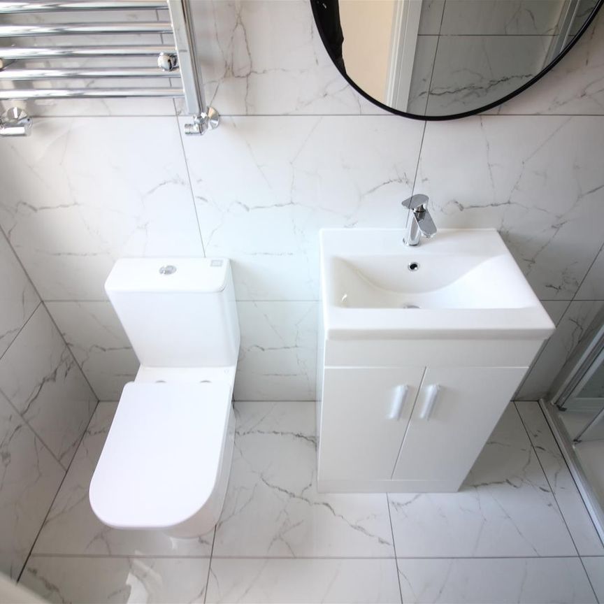 Windmill Road, Slough - Photo 1