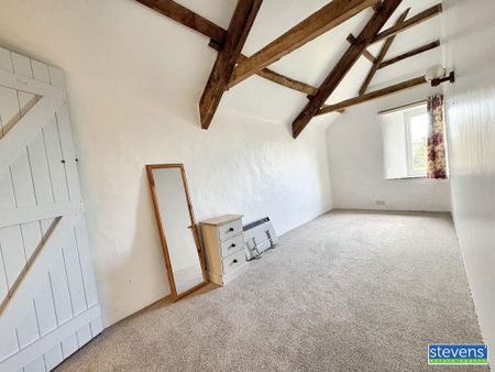 2 bedroom coach house to rent - Photo 3