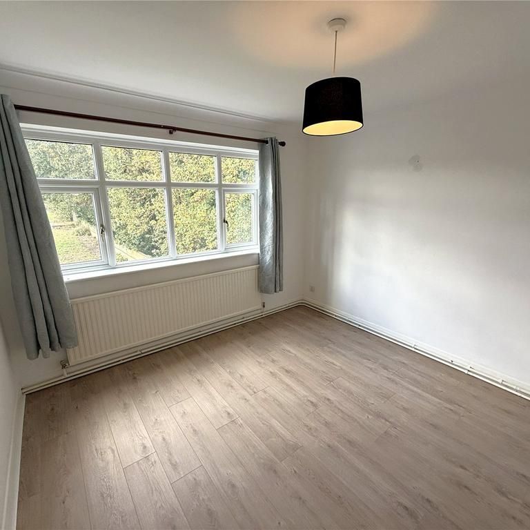 4 bedroom detached house to rent - Photo 1