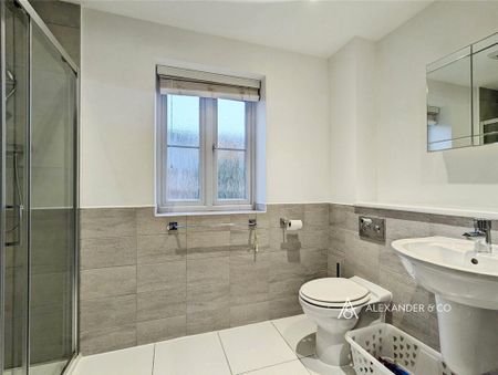 House share to rent - Photo 3