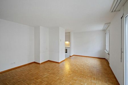 Attraktive 2.5-Zimmer-Wohnung mit Balkon in Sulgen - Photo 2